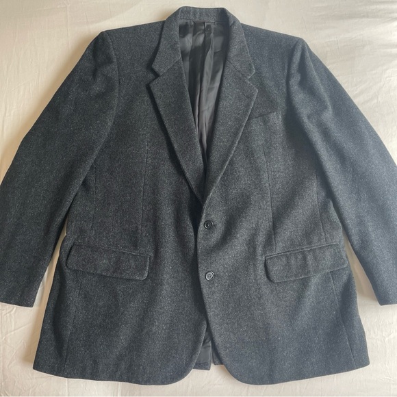 Shyrock’s Other - Charcoal Camel and Wool Sport Coat with Notched Lapels and Classic Design